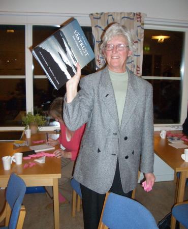 Inger Olsson blev glad vinnare i lotteriet